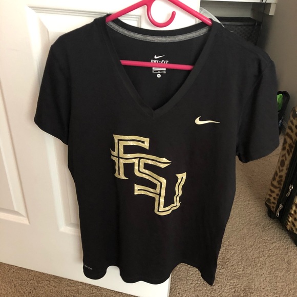 Nike Tops - Nike dri-fit shirt